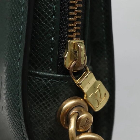 LOUIS VUITTON Taiga Baikal Clutch Bag Epicea M30184 LV Auth 116827 - Picture 10 of 16